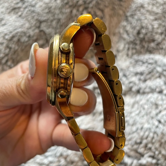 Michael Kors Gold Watch - Picture 3 of 4